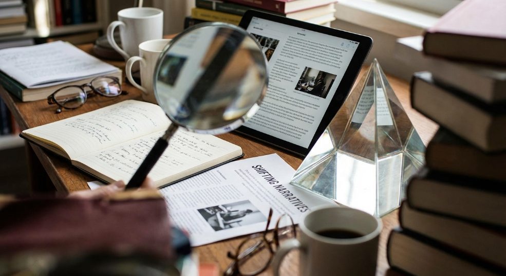 没想到，这种油漆不仅让夜间更安全，竟然还能防止墙面脱落第二张图