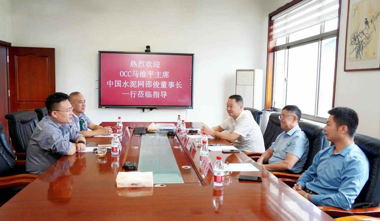 中国水泥网董事长邵俊一行到访淄博鲁中耐材(图2)