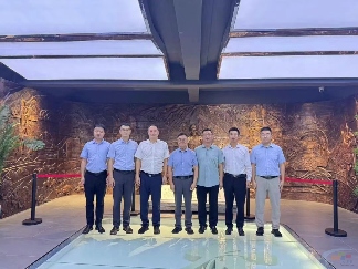 中国水泥网董事长邵俊一行到访山东重山集团(图3)
