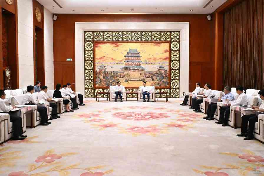 周育先拜会江西省委副书记、省长叶建春，并到江西南方调研(图1)