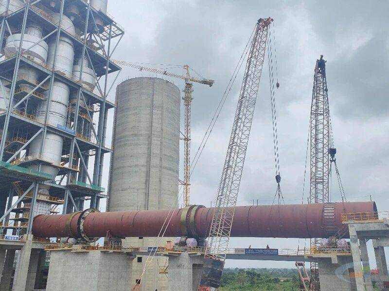 苏州中材尼日利亚ITORI 2×6000t/d熟料水泥生产线项目A线回转窑顺利合龙(图1)