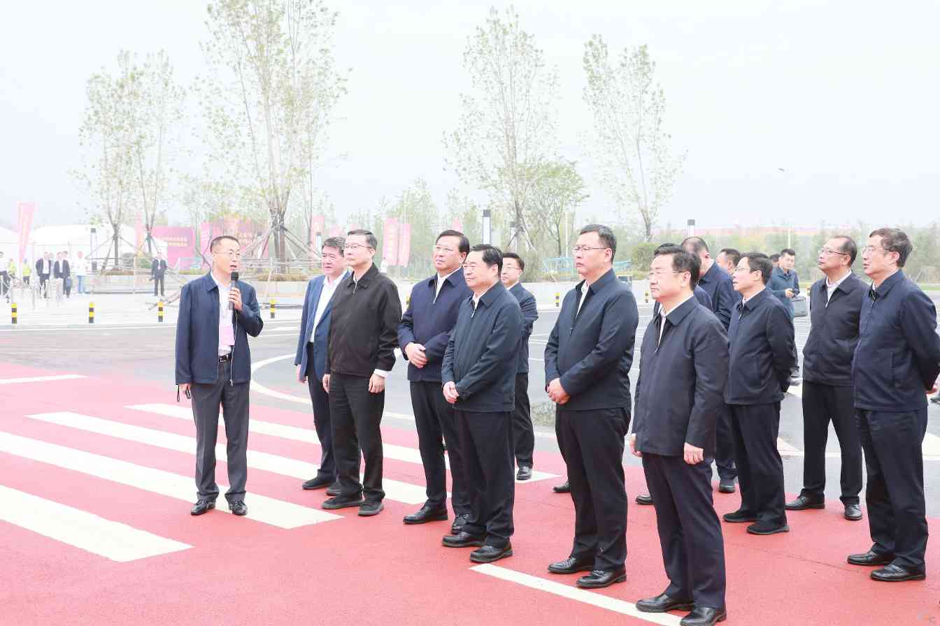 戴和根应邀出席辽宁省三条高速公路通车仪式(图2) 戴和根应邀出席辽宁省三条高速公路通车仪式(图2)