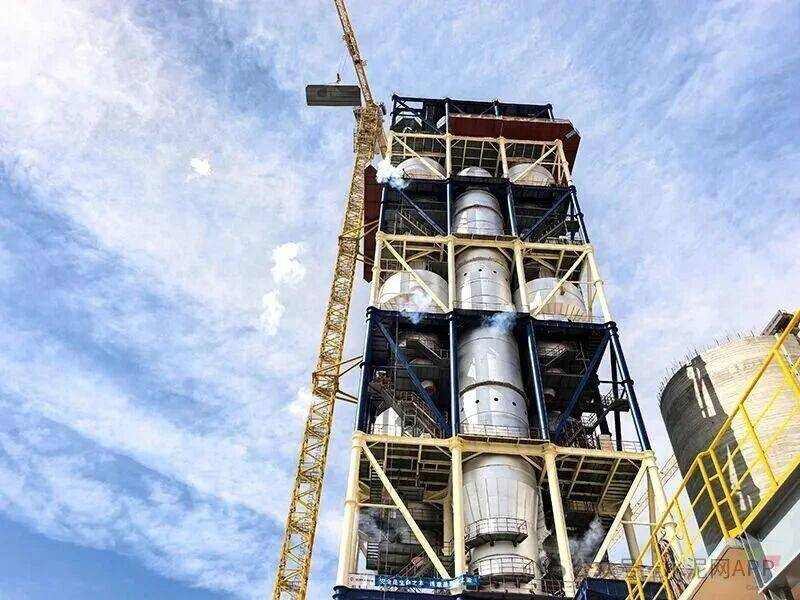 张掖祁连山4000t/d熟料项目窑尾框架封顶(图1) 张掖祁连山4000t/d熟料项目窑尾框架封顶(图1)