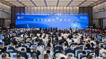 塔牌集团何坤皇获授“广东省非公有制经济人士优秀中国特色社会主义事业建设者”称号